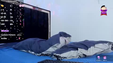 Snapshot of samykiss chatting on January 2025 03:20:01 PM SamyHolbrook online show from January 2025 03:20:01 PM