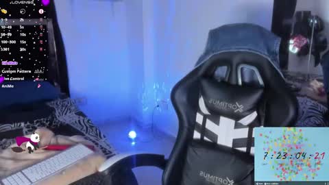 Snapshot of samykiss chatting on October 2025 01:23:02 PM SamyHolbrook online show from October 2025 01:23:02 PM