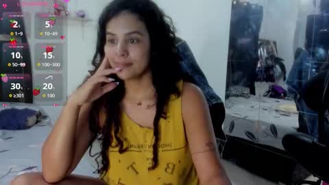 Snapshot of samykiss chatting on November 2025 01:54:02 PM SamyHolbrook online show from November 2025 01:54:02 PM