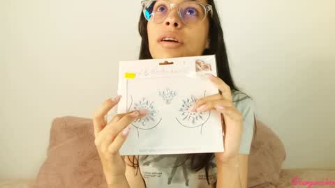 Snapshot of samyonichan chatting on February 2025 04:21:01 AM Special show on 17 december and 23 UwU online show from February 2025 04:21:01 AM