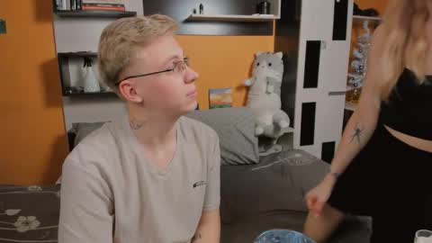 Snapshot of samyscott chatting on December 2025 07:59:02 AM SamyScott online show from December 2025 07:59:02 AM