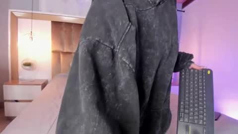 samysharky online show from January 2026 05:02:02 AM