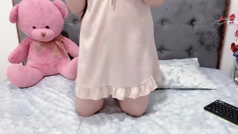 sanami_sian_ online show from May 2026 01:14:02 AM