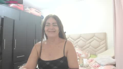 Snapshot of sanddi_milff chatting on July 2026 07:17:01 PM Sanddi online show from July 2026 07:17:01 PM
