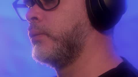 Sanders online show from November 2025 02:46:02 AM