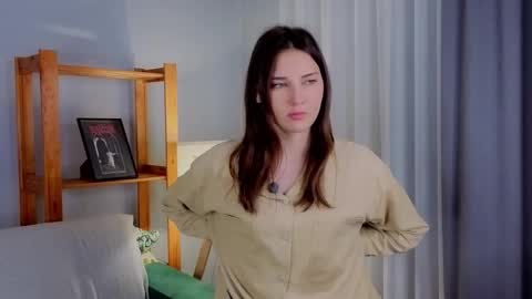 Isabel but you can call me Bella online show from November 2025 12:55:01 AM