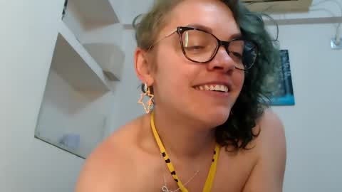 Sandra online show from April 2026 05:41:02 PM