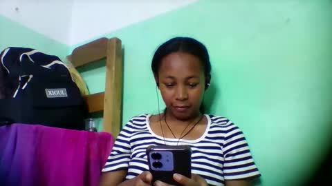 Snapshot of sandra1253099 chatting on June 2026 07:03:01 AM sandra1253099 online show from June 2026 07:03:01 AM