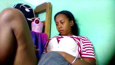 Snapshot of sandra1253099 chatting on June 2026 06:29:01 PM sandra1253099 online show from June 2026 06:29:01 PM