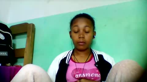 Snapshot of sandra1253099 chatting on June 2026 06:16:02 AM sandra1253099 online show from June 2026 06:16:02 AM