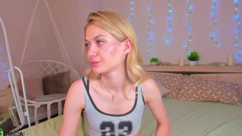 Snapshot of sandraa_anderson chatting on June 2026 01:28:02 AM sandraa_anderson online show from June 2026 01:28:02 AM