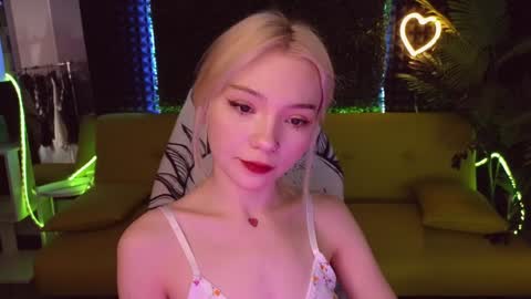 Sandy  online show from January 2025 01:11:02 AM