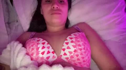 Snapshot of sandrabreeze chatting on April 2026 07:00:01 AM SANDRABREEZE online show from April 2026 07:00:01 AM