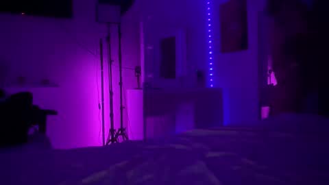 Snapshot of sandrabreeze chatting on April 2026 05:00:02 AM SANDRABREEZE online show from April 2026 05:00:02 AM