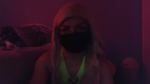 Sandra online show from December 2024 11:07:01 PM