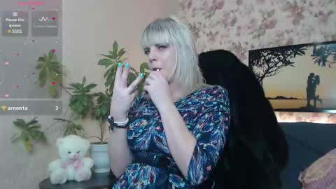 sandrawoolf online show from December 2024 08:49:02 PM