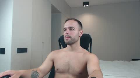 Snapshot of sandro_best chatting on July 2026 08:27:02 AM DeAlex online show from July 2026 08:27:02 AM
