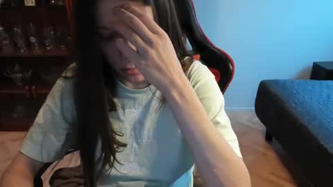 Sandy online show from December 2024 09:12:02 AM