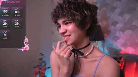 Snapshot of sandzu_ chatting on November 2025 08:58:02 PM Viola online show from November 2025 08:58:02 PM