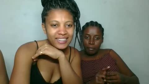 sanelie09 online show from November 2025 06:19:02 PM