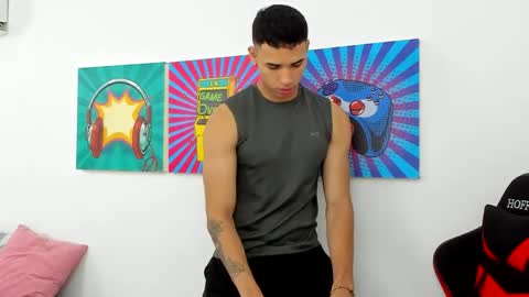 Maximo Santana online show from April 2026 01:20:02 PM