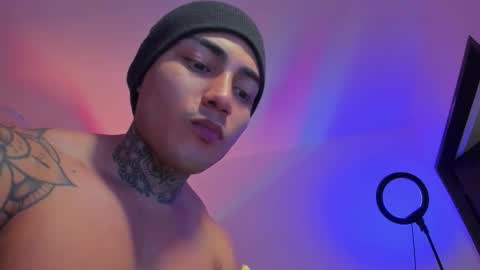 Santi Ferrer online show from December 2025 09:55:01 PM