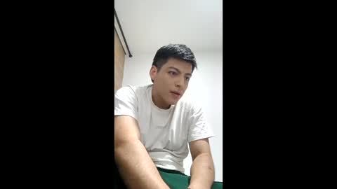 Santiago Henao online show from June 2026 01:28:02 AM
