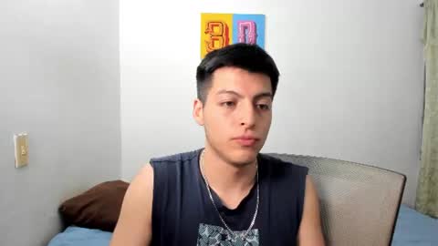 Santiago Henao online show from June 2026 06:11:02 AM