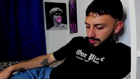Snapshot of santi_mateo chatting on May 2026 05:16:02 AM Santi online show from May 2026 05:16:02 AM
