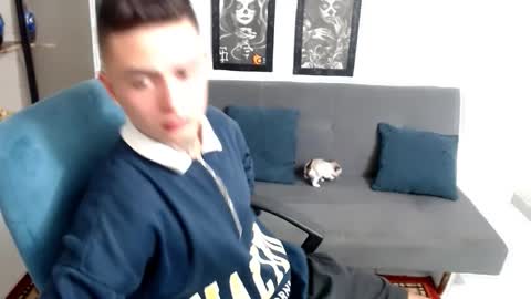 santi_ss online show from November 2025 11:48:01 PM