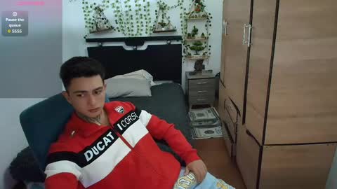 santi_ss online show from April 2026 01:41:01 AM