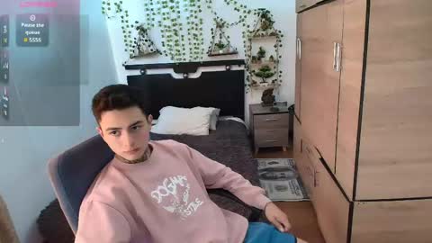 santi_ss online show from April 2026 03:21:02 PM