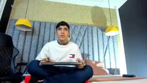 Snapshot of santiabader chatting on October 2025 03:23:02 PM SantiAbader online show from October 2025 03:23:02 PM