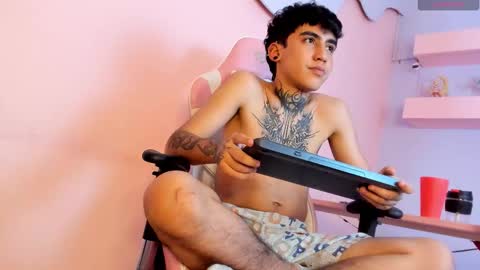 Snapshot of santiabader chatting on October 2025 03:40:02 PM SantiAbader online show from October 2025 03:40:02 PM