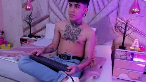 Snapshot of santiabader chatting on December 2025 12:25:02 PM SantiAbader online show from December 2025 12:25:02 PM