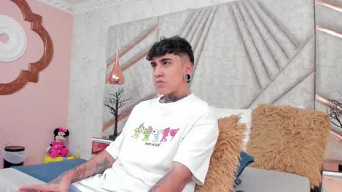 Snapshot of santiabader chatting on December 2025 12:14:02 PM SantiAbader online show from December 2025 12:14:02 PM