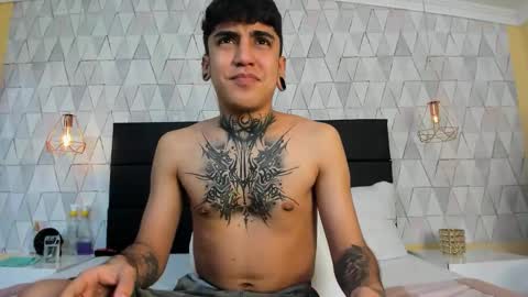 Snapshot of santiabader chatting on December 2025 12:32:01 PM SantiAbader online show from December 2025 12:32:01 PM