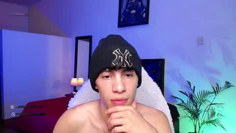 SANTAGO online show from November 2025 02:49:02 PM