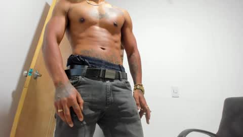 Snapshot of santiagogtx chatting on December 2024 03:45:01 AM Santiago online show from December 2024 03:45:01 AM