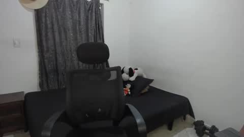 Julius Novachrono  online show from April 2026 12:26:02 AM