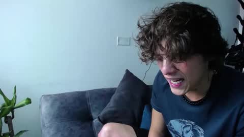 Santii online show from December 2024 08:15:01 PM