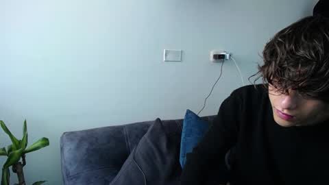 Santii online show from December 2024 03:47:02 PM