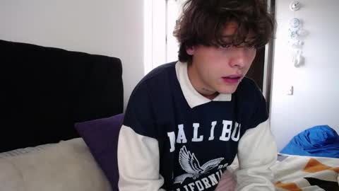 Santii online show from February 2025 10:21:02 PM