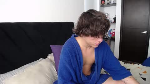 Santii online show from February 2025 03:43:01 PM