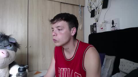 Santii online show from September 2025 07:25:01 PM