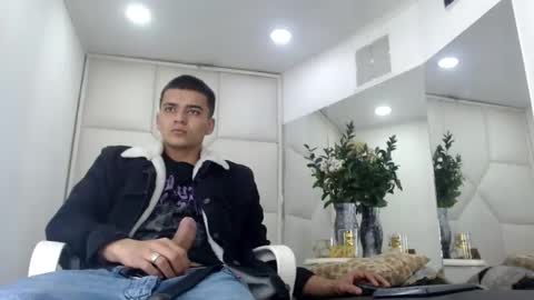 Snapshot of santtiibuck chatting on February 2026 12:16:01 PM SanttiiBuck online show from February 2026 12:16:01 PM