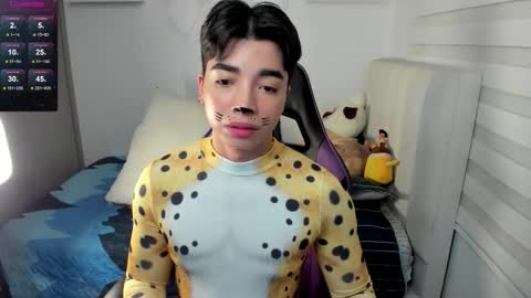 Mr. Santiago online show from October 2025 01:34:02 PM