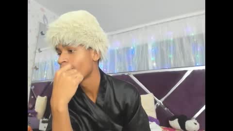 santy online show from November 2025 02:43:01 AM