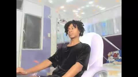 Snapshot of santy_bigcock_01 chatting on January 2026 01:10:02 AM santy online show from January 2026 01:10:02 AM