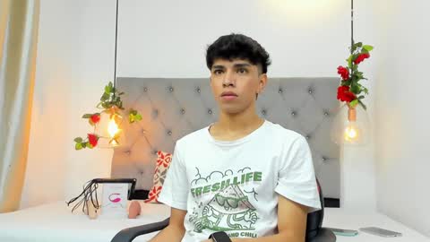 Snapshot of santy_carrington chatting on December 2024 12:55:02 PM Santiago Carrington online show from December 2024 12:55:02 PM